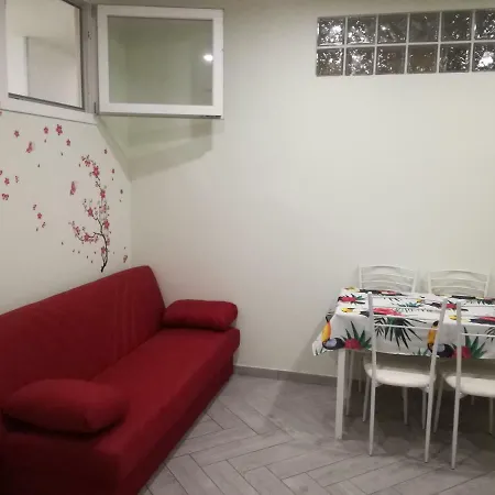 In Seminterrato Zannone Apartment *